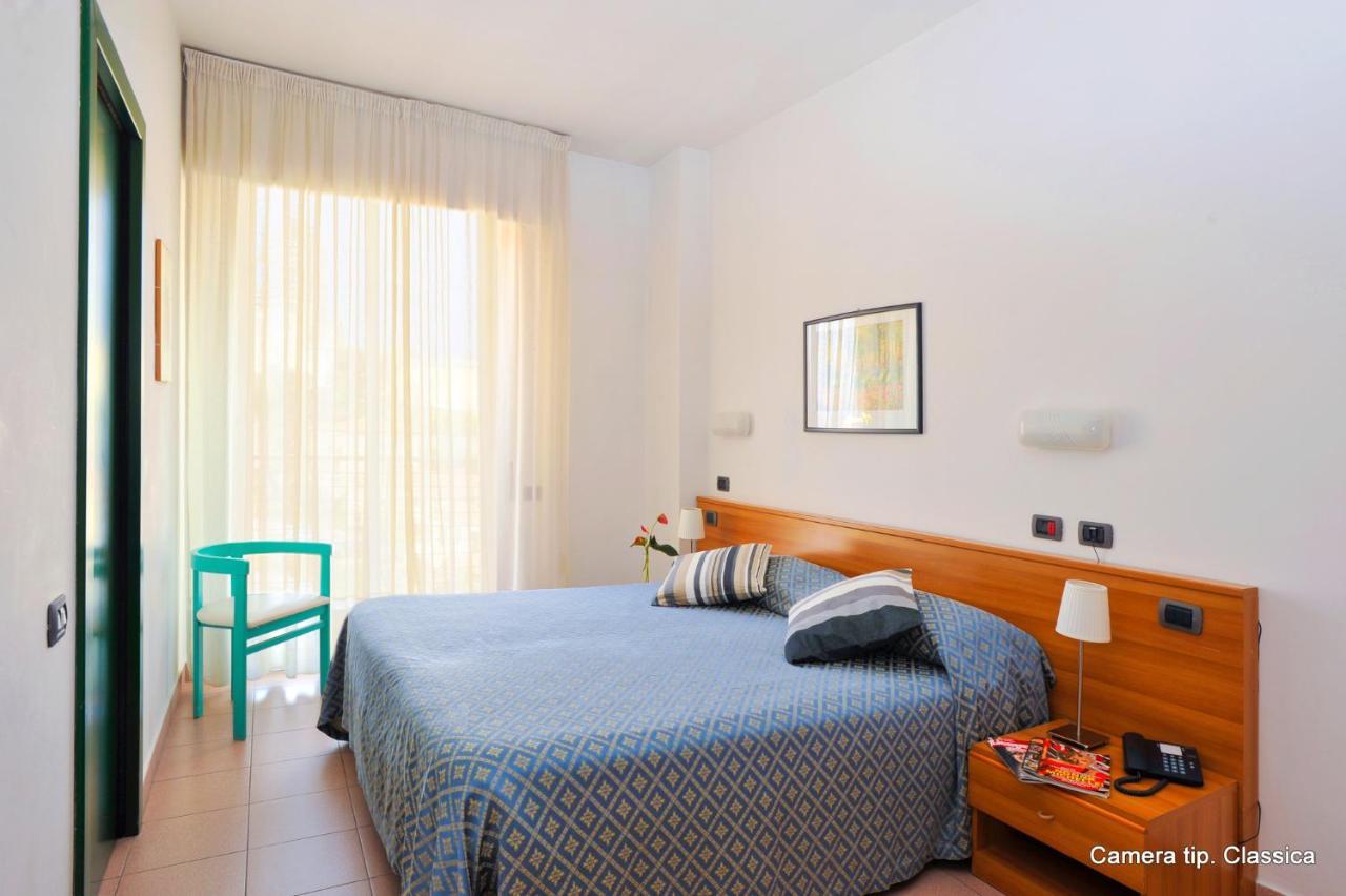 Excelsior Hotel E Appartamenti Loano Esterno foto